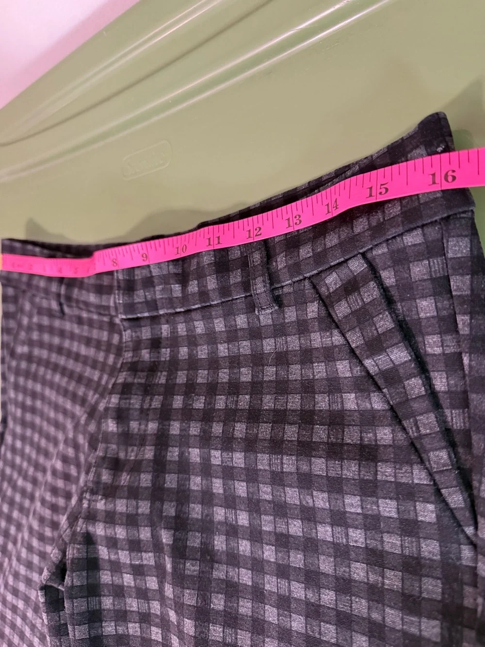 KUT from the Kloth Black/Grey Plaid Dark Academia Ankle Pants Women’s Size 10